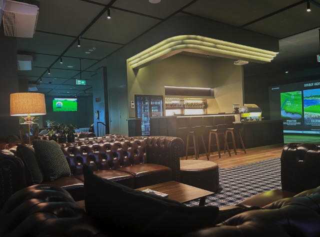 Howe2Golf Bar and Lounge